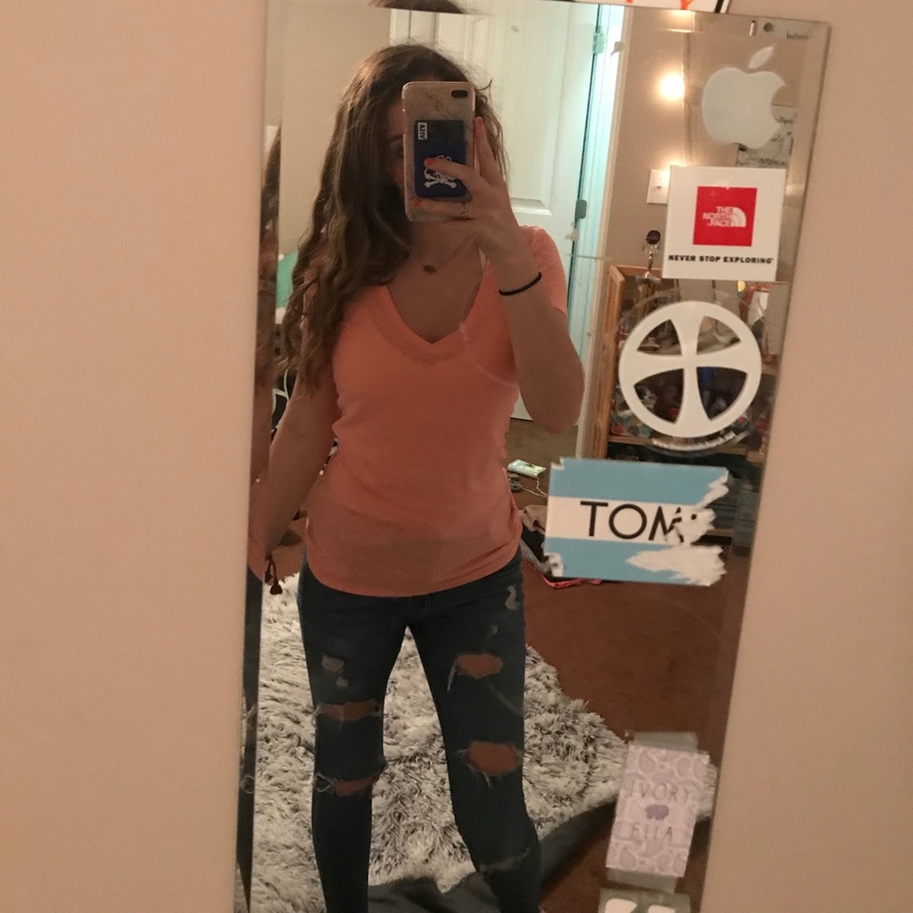 American Eagle Vneck